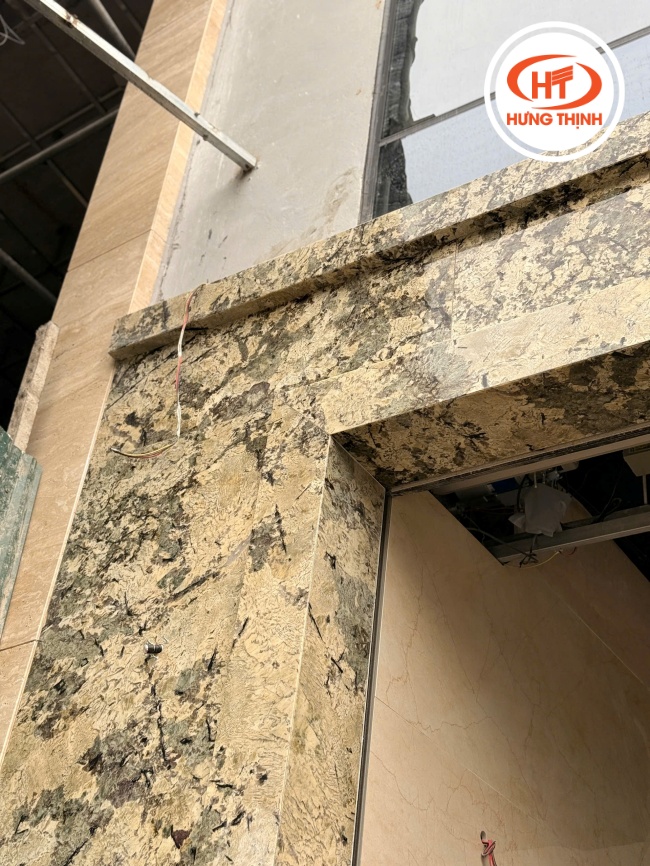 Mặt tiền đá Granite Blue Persa