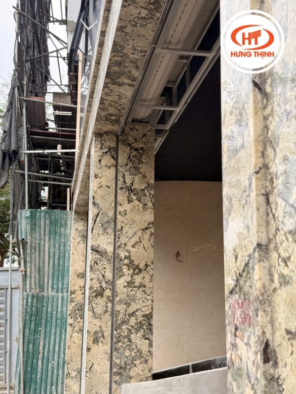 batch thuc te mat tien da Granite Blue Persa 03
