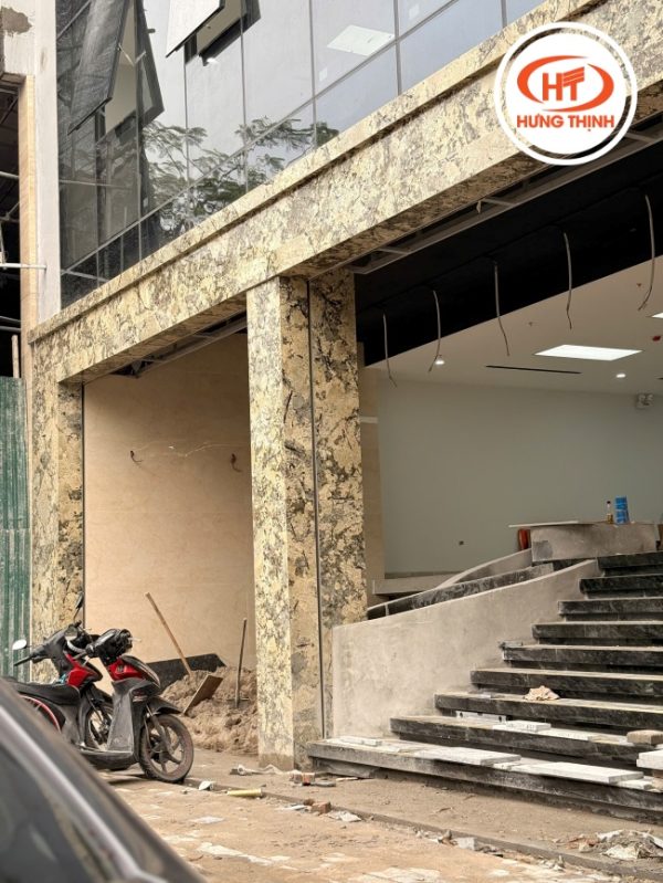 batch thuc te mat tien da Granite Blue Persa 04