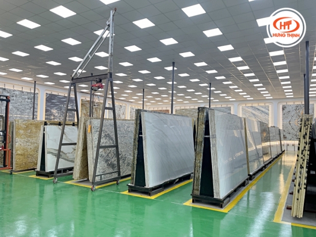 Đá tại kho được nhập khẩu trực tiếp từ các quốc gia có mỏ đá chất lượng trên thế giới