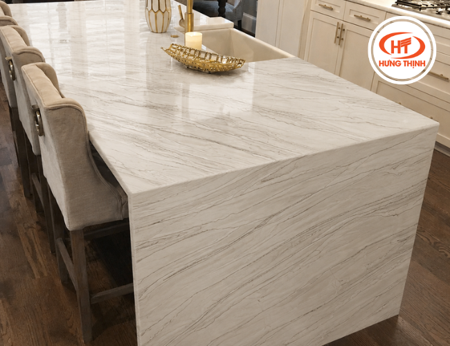 Ốp bàn ăn bằng đá Thạch Anh Chantilly nhờ khả năng chống trầy xước tốt