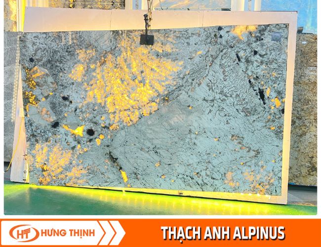 Đá Thạch Anh tự nhiên xuyên sáng tại kho đá Hưng Thịnh