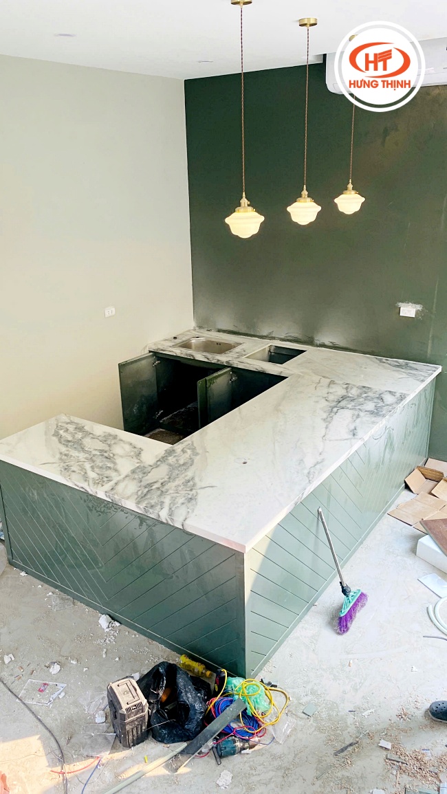 Mặt đá nung kết ốp bếp chữ U - lựa chọn hoàn hảo cho căn bếp hiện đại