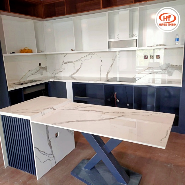 Công nghệ nung ở nhiệt độ cao giúp bề mặt không lỗ xốp, an toàn trực tiếp cho thực phẩm