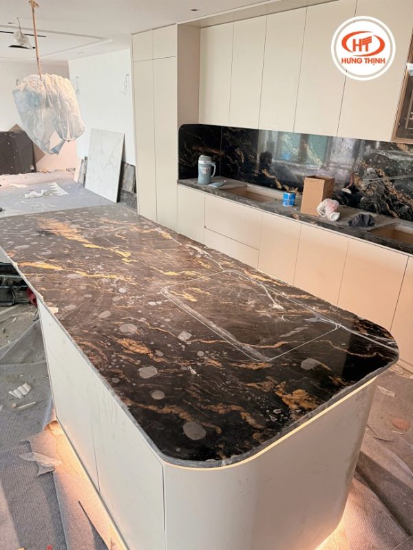 thuc te da bep granite titanium gold 16
