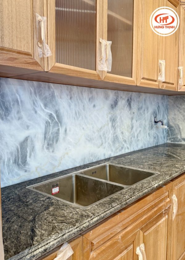 Thực tế mặt đá bếp Granite Kozmus Polished